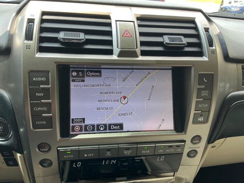 Used 2020 Lexus GX 460 Luxury w/ Off Road Package AWD/4WD image 25
