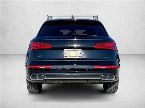 Used 2020 Audi Q5 e Premium w/ Convenience Package AWD/4WD image 4