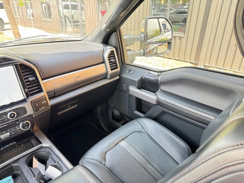 Used 2022 Ford F350 Platinum w/ FX4 Off-Road Package AWD/4WD image 15