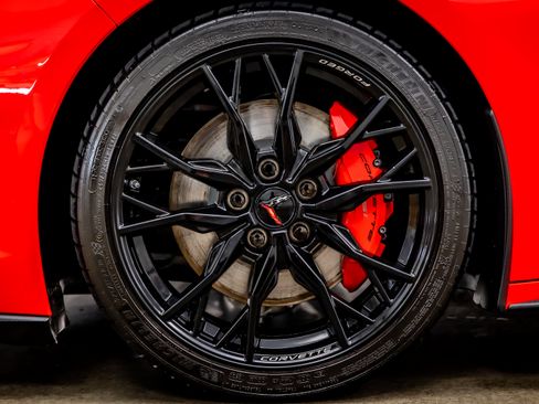 Used 2023 Chevrolet Corvette Stingray Premium Conv w/ Z51 Performance Package RWD image 36