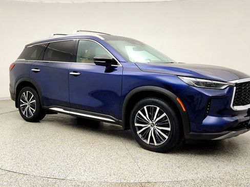 Used 2023 INFINITI QX60 Sensory w/ Vision Package AWD/4WD image 3