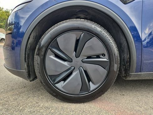 Used 2026 Tesla Model Y 2WD image 26