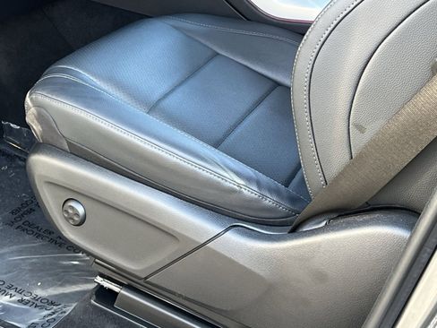 Certified 2023 Mercedes-Benz GLS 450 4MATIC image 12