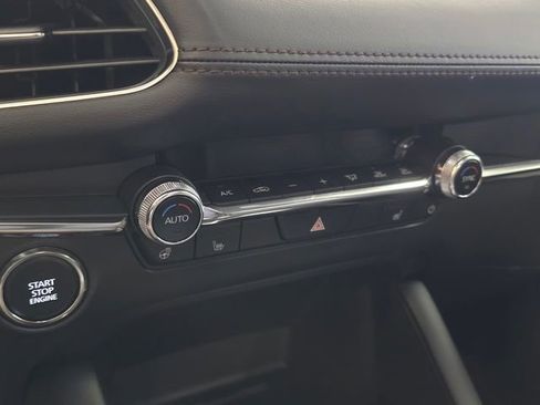 New 2026 MAZDA MAZDA3 Hatchback w/Premium Plus Pkg image 19
