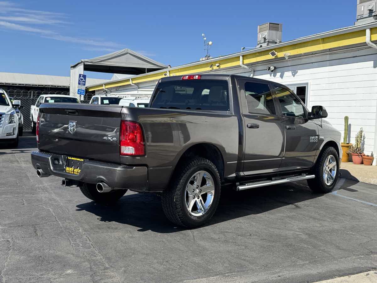 Used 2017 RAM 1500 Express AWD/4WD image 13