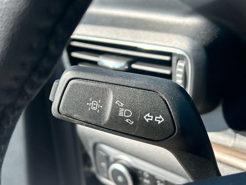 Used 2023 Ford Explorer Limited w/ Equipment Group 301A image 27