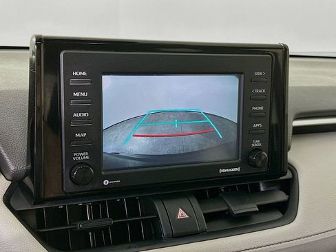 Used 2021 Toyota RAV4 XLE w/ Convenience Package AWD/4WD image 19