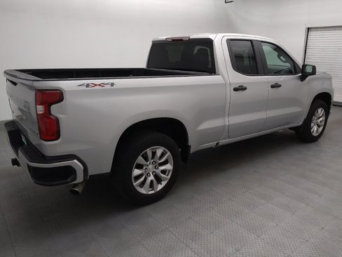 Used 2020 Chevrolet Silverado 1500 Custom w/ Custom Value Package AWD/4WD image 10