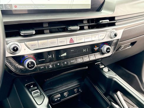 Used 2023 Kia Telluride S image 11