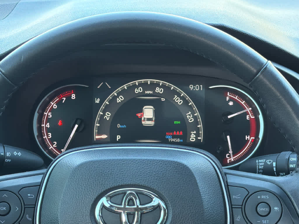 Used 2025 Toyota RAV4 XLE Premium FWD image 31