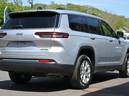 Used 2023 Jeep Grand Cherokee L Limited w/ Luxury Tech Group II AWD/4WD image 7