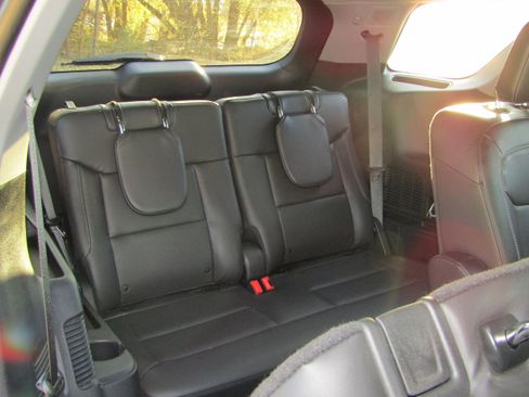 Certified 2023 Ford Explorer XLT w/ Equipment Group 202A image 26