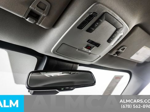 Used 2026 Toyota Sienna LE FWD image 52