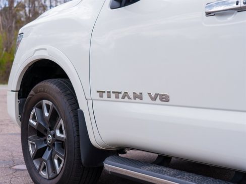 Used 2020 Nissan Titan Platinum Reserve AWD/4WD image 12