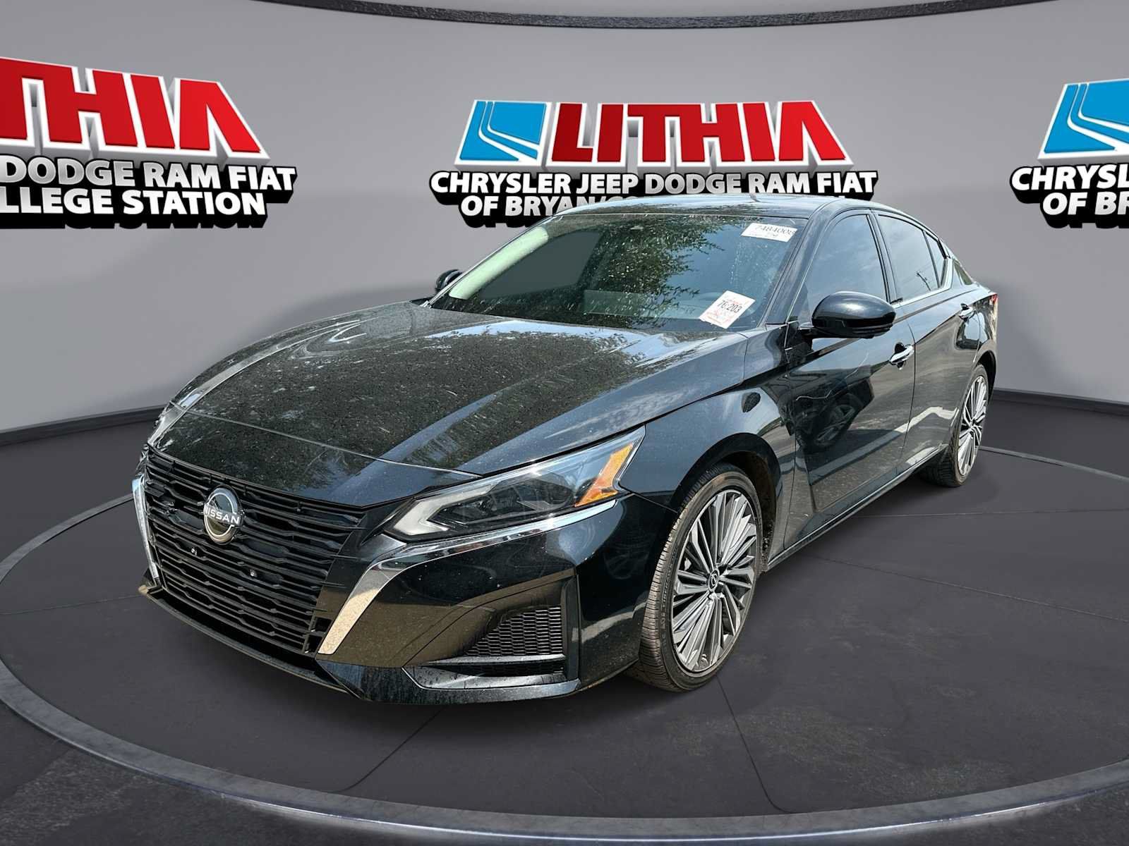 Used 2023 Nissan Altima 2.5 SL FWD image 1