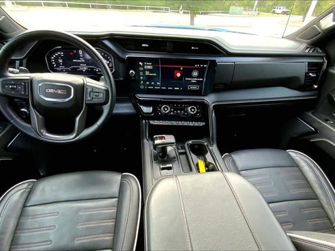 Used 2024 GMC Sierra 1500 AT4X image 16