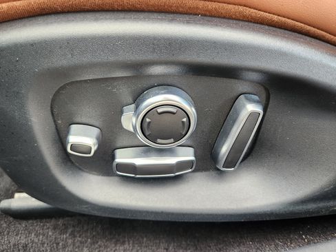 Used 2020 Jaguar I-PACE SE image 16