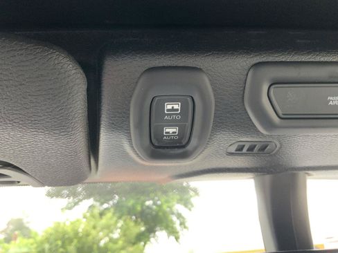 Used 2020 Jeep Wrangler Unlimited Sahara AWD/4WD image 46