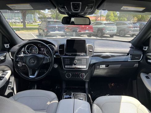 Used 2017 Mercedes-Benz GLS 550 4MATIC image 25