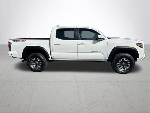 Certified 2023 Toyota Tacoma TRD Off-Road w/ Technology Package AWD/4WD image 7