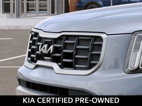 Certified 2025 Kia Telluride S FWD image 12