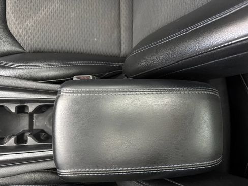 Used 2022 Jeep Compass Latitude w/ Sun and Sound Group AWD/4WD image 32