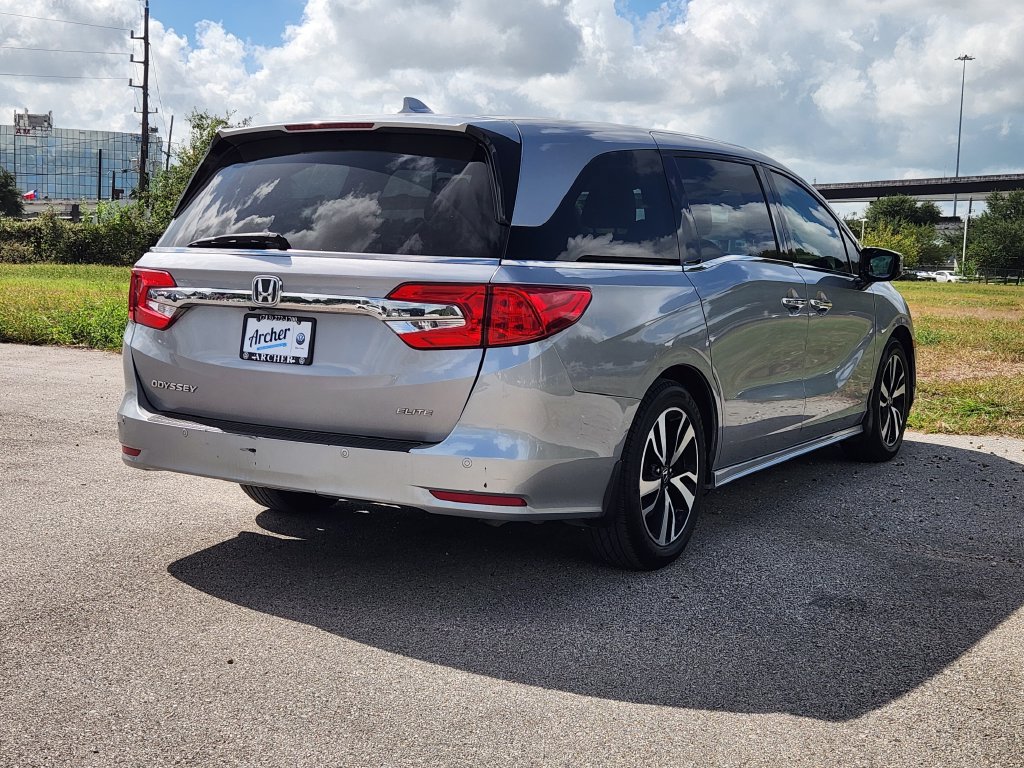 Used 2018 Honda Odyssey Elite image 3