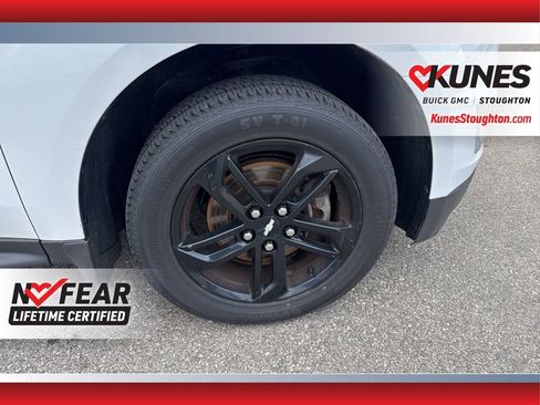 Used 2017 Chevrolet Equinox LT w/ Sport Edition image 15