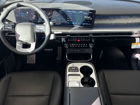 New 2026 Hyundai Ioniq 9 Calligraphy image 10