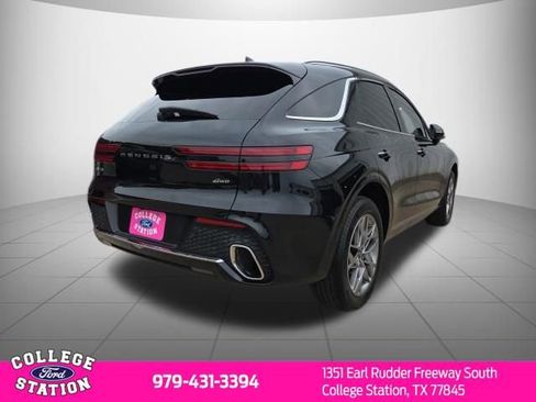 Used 2025 Genesis GV70 2.5T w/ Select Package AWD/4WD image 4