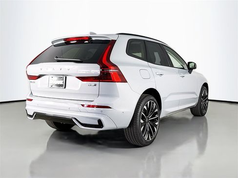 New 2026 Volvo XC60 B5 Ultra w/ Protection Package Premier image 7