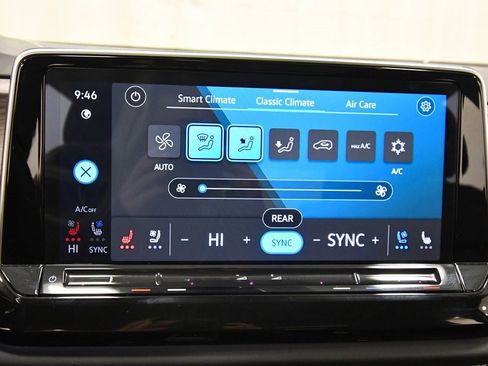 Used 2025 Volkswagen Atlas SEL image 25