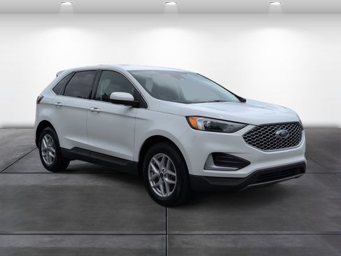 Used 2024 Ford Edge SEL AWD/4WD image 2
