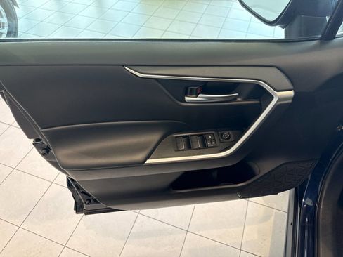 Used 2025 Toyota RAV4 XLE image 11