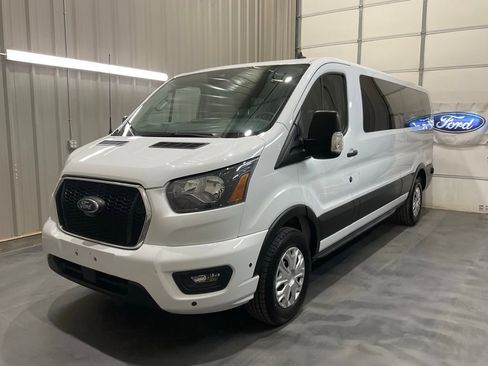 Used 2024 Ford Transit 350 XLT image 3