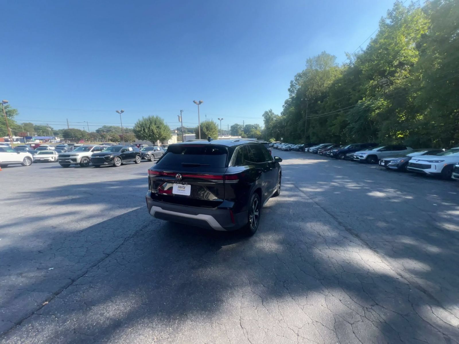 Used 2026 Volkswagen Tiguan SE FWD image 14