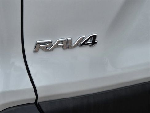 Used 2024 Toyota RAV4 Limited image 10