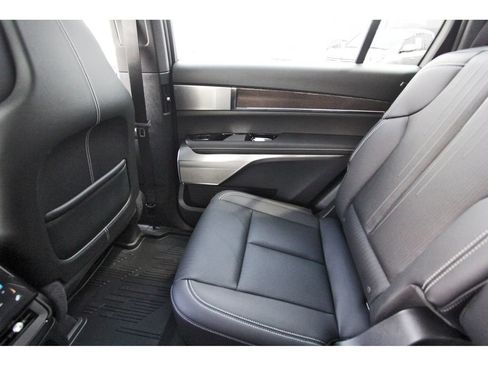 New 2027 Cadillac Vistiq Luxury AWD/4WD image 12