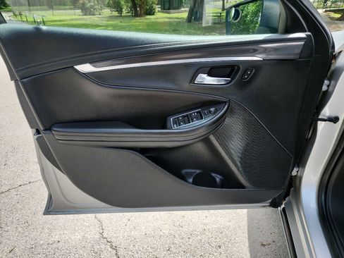 Used 2018 Chevrolet Impala LT image 12