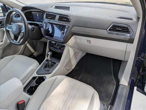 Used 2023 Volkswagen Tiguan SE FWD image 22