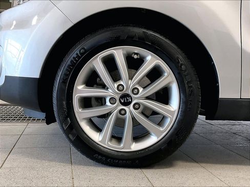 Used 2019 Kia Soul + w/ Audio Package FWD image 7