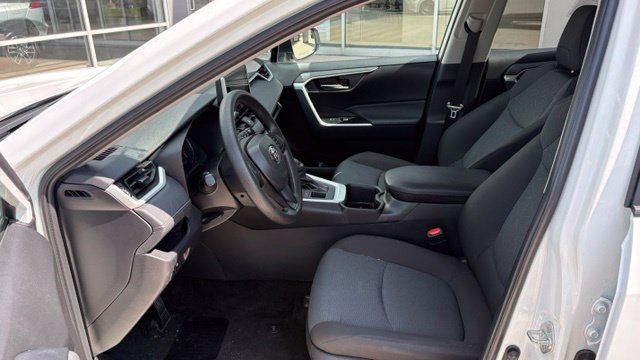 Used 2025 Toyota RAV4 XLE AWD/4WD image 22