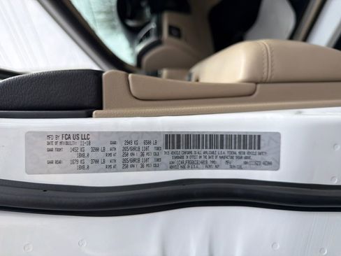 Used 2019 Jeep Grand Cherokee Limited image 27