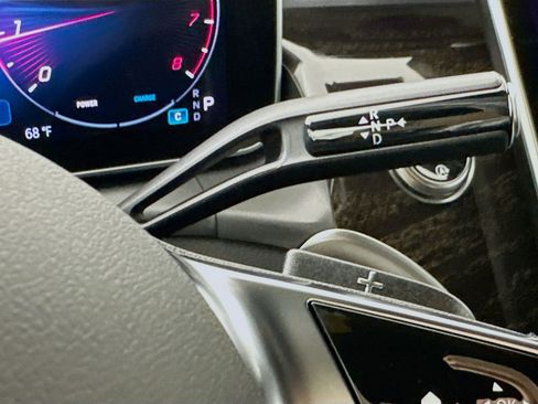 Certified 2025 Mercedes-Benz GLC 300 image 17