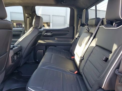 Used 2024 GMC Sierra 1500 AT4X image 11