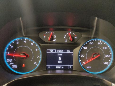 Used 2018 Chevrolet Equinox LT image 23