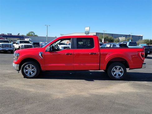Used 2023 Ford F150 XLT image 3