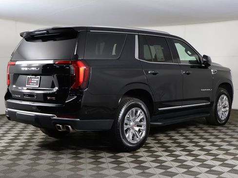 Used 2025 GMC Yukon Denali AWD/4WD image 16