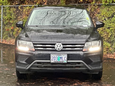 Used 2020 Volkswagen Tiguan SE image 9