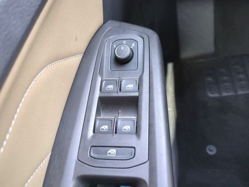 Used 2023 Volkswagen Atlas Cross Sport SEL R-Line AWD/4WD image 24